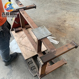 煙草設(shè)備自動(dòng)拋丸機(jī)前